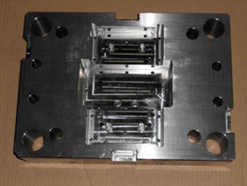 吐鲁番精密塑料模-06